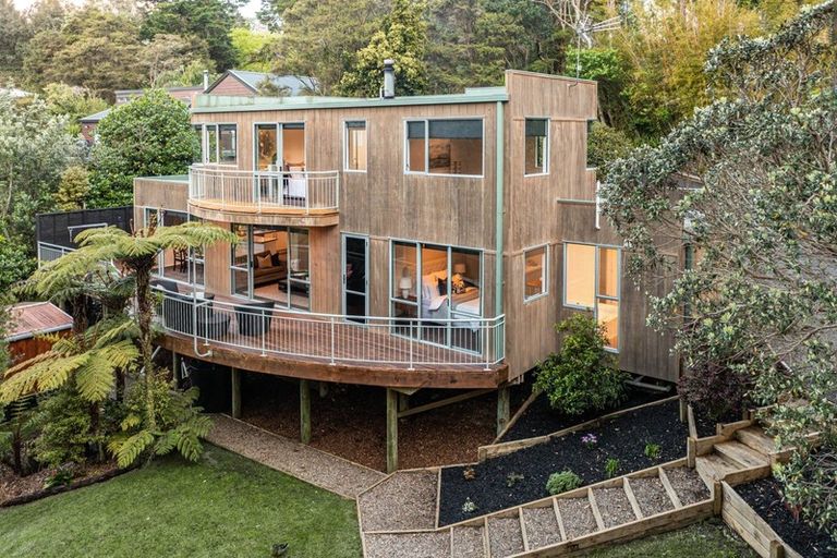 Photo of property in 103 Takahe Road, Titirangi, Auckland, 0604