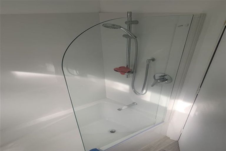 Photo of property in 12 Cambridge Road, Martinborough, 5711