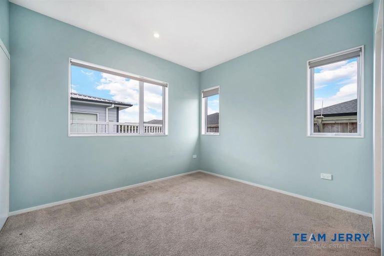Photo of property in 67 Whare Kauri Road, Papakura, 2110