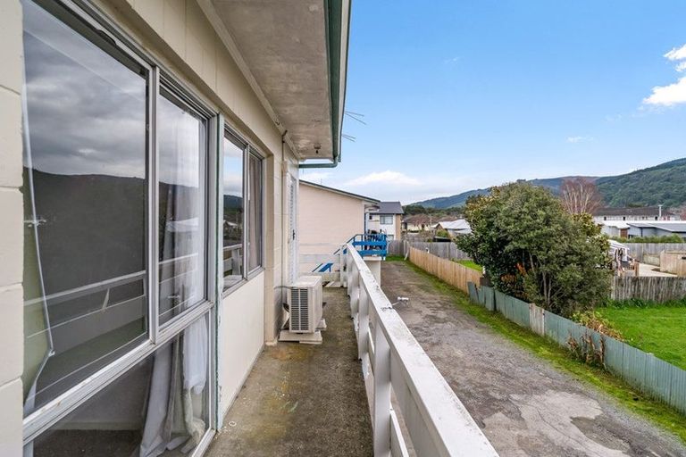 Photo of property in 43 Merton Street, Trentham, Upper Hutt, 5018