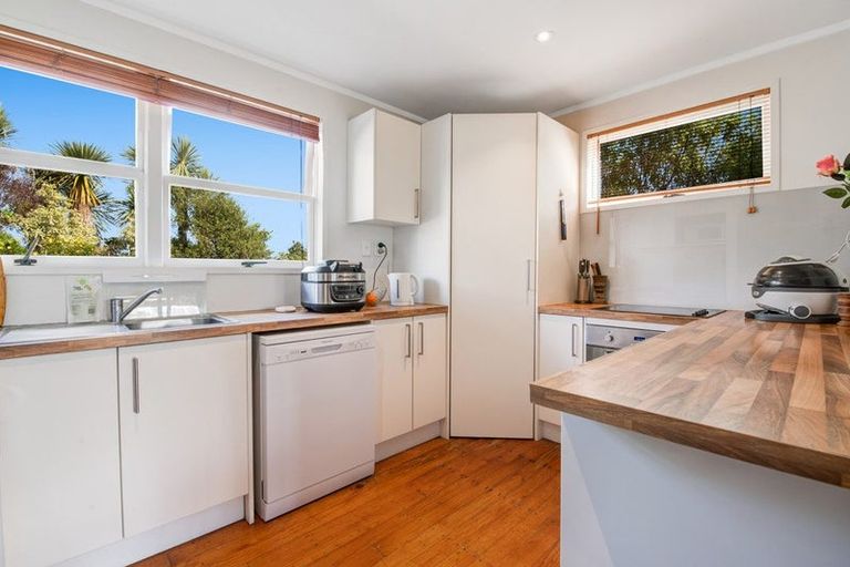 Photo of property in 207 Mangakura Road, Helensville, 0875