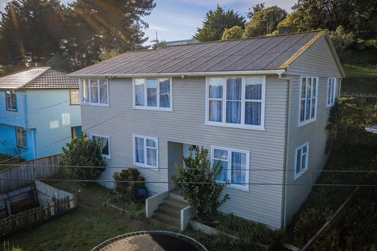 Photo of property in 25 Northumberland Street, Cannons Creek, Porirua, 5024
