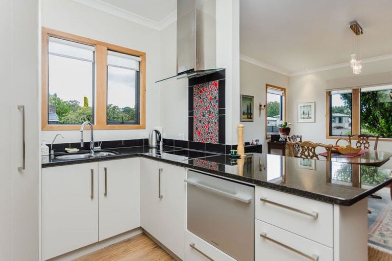 Photo of property in 43 Hospital Street, Dannevirke, 4930