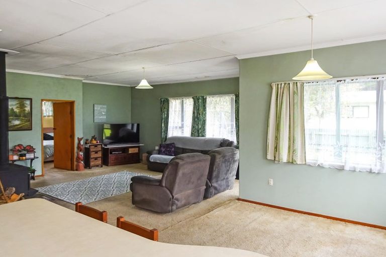 Photo of property in 8 Cousins Avenue East, Foxton Beach, Foxton, 4815