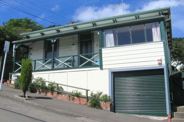Photo of property in 8 Port Street, Mount Victoria, Wellington, 6011
