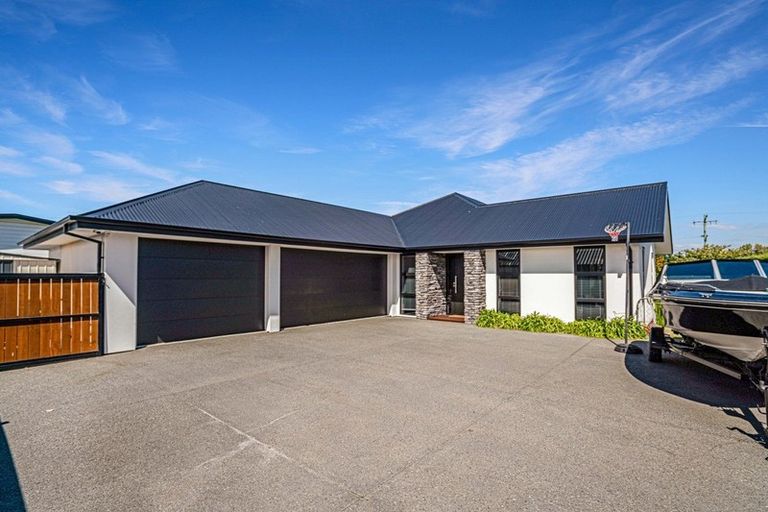 Photo of property in 15 Dollar Place, Prebbleton, 7604