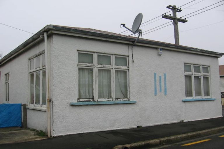 Photo of property in 43 Cutten Street, South Dunedin, Dunedin, 9012