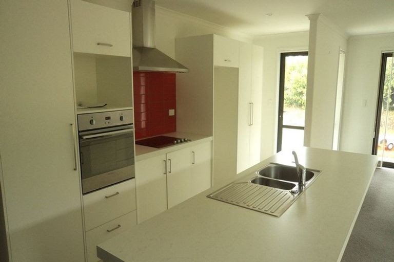 Photo of property in 9 Te Ironui Place, Huntington, Hamilton, 3210