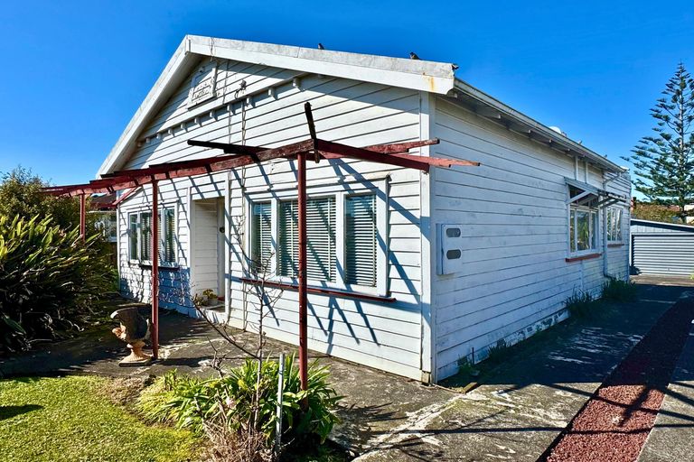 Photo of property in 68 Wolverton Street, Avondale, Auckland, 0600