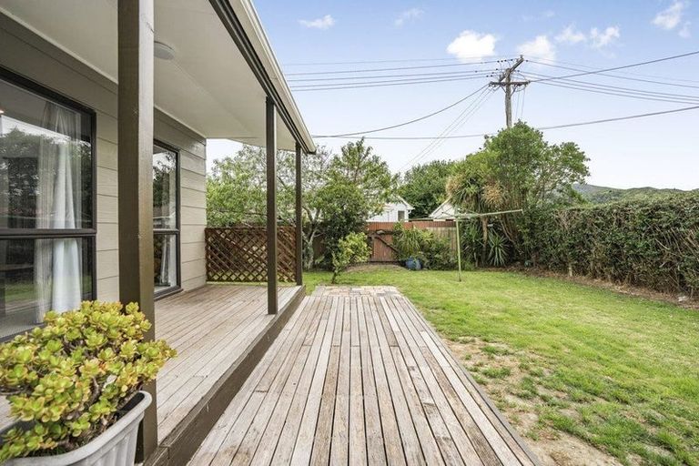 Photo of property in 2/1159 High Street, Taita, Lower Hutt, 5011