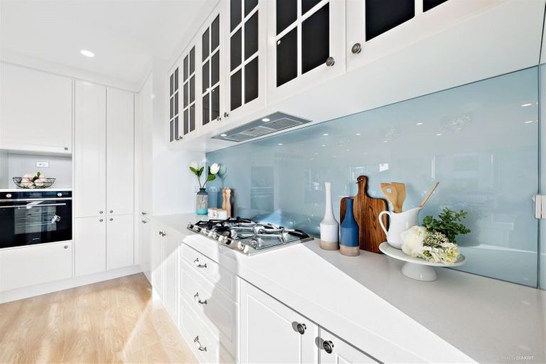 Photo of property in 23 Cooladawson Drive, Flat Bush, Auckland, 2019