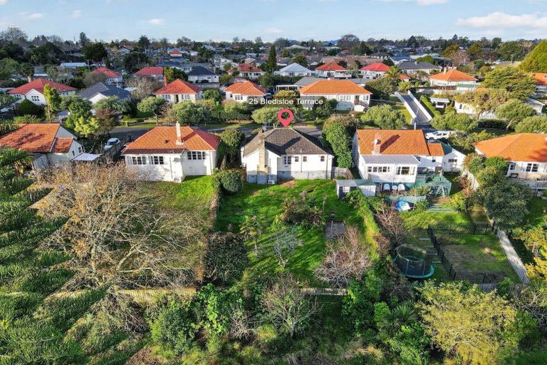 Photo of property in 25 Bledisloe Terrace, Hamilton East, Hamilton, 3216