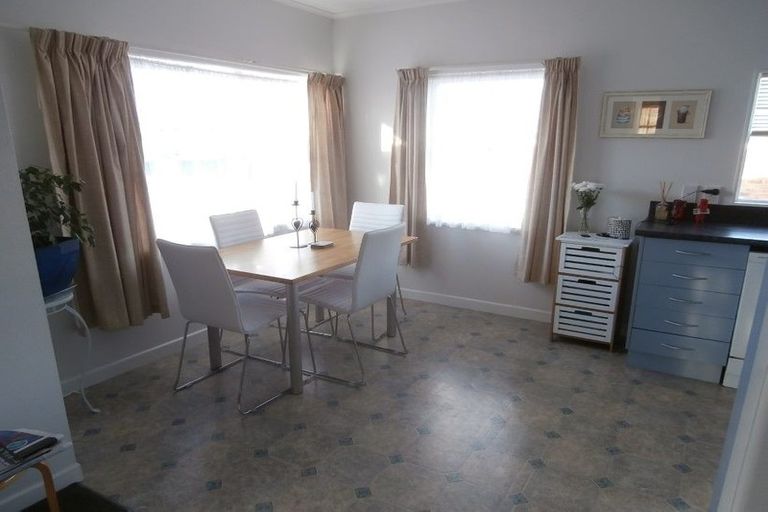 Photo of property in 17 Russell Avenue, Pukekohe, 2120