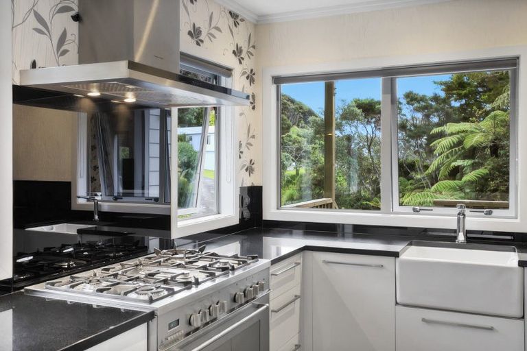 Photo of property in 20 Pomare Avenue, Russell, 0272