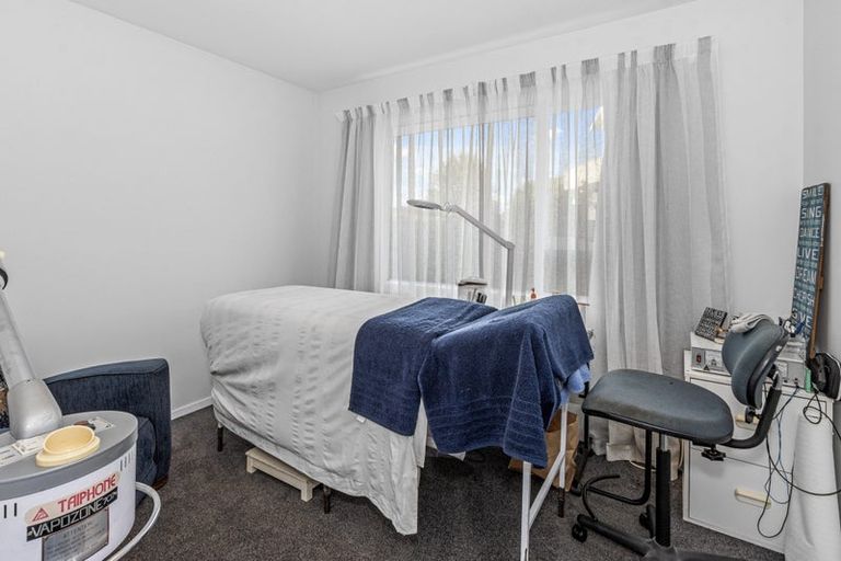 Photo of property in 17a Dinton Street, Russley, Christchurch, 8042