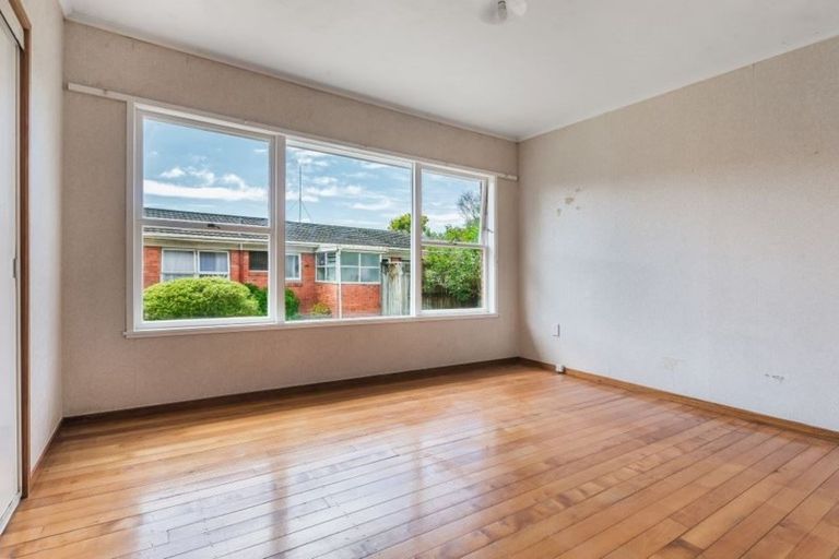 Photo of property in 2/18 Shakespeare Road, Milford, Auckland, 0620
