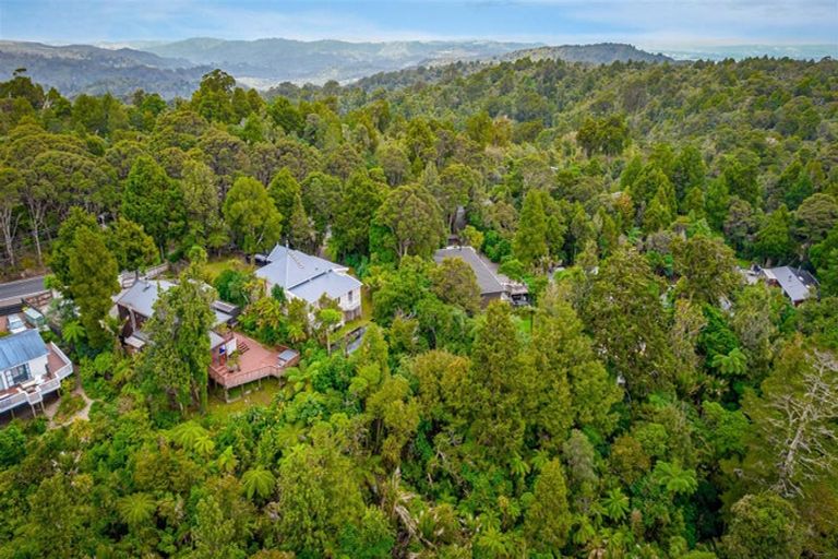 Photo of property in 709 Scenic Drive, Henderson Valley, Auckland, 0612