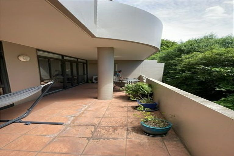 Photo of property in 2/21 Hewitts Road, Merivale, Christchurch, 8014