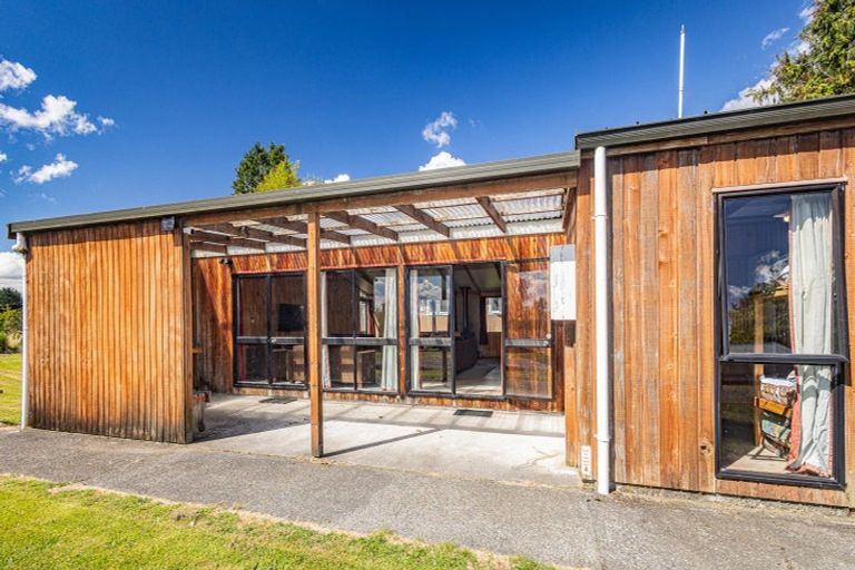 Photo of property in Atisa Lodge, 40 Carroll Street, National Park, Owhango, 3989
