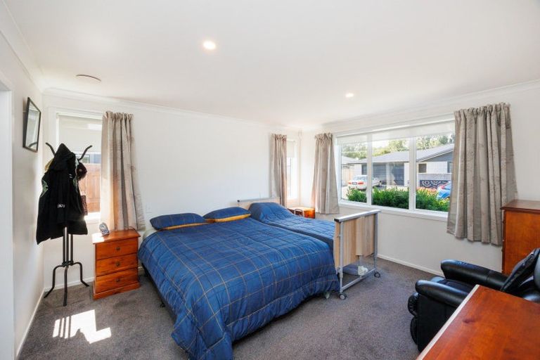 Photo of property in 15 Serenity Crescent, Kelvin Grove, Palmerston North, 4414
