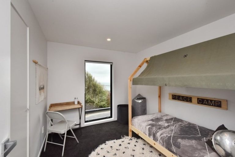 Photo of property in 6 Craigieburn Lane, Mount Pleasant, Christchurch, 8081