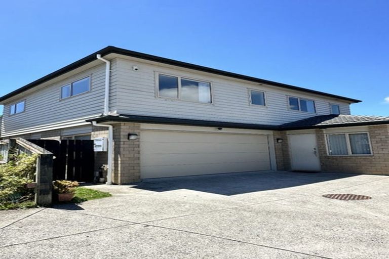 Photo of property in 73a Robert Skelton Place, Clendon Park, Auckland, 2103