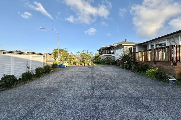 Photo of property in 71 Harrington Road, Henderson, Auckland, 0610