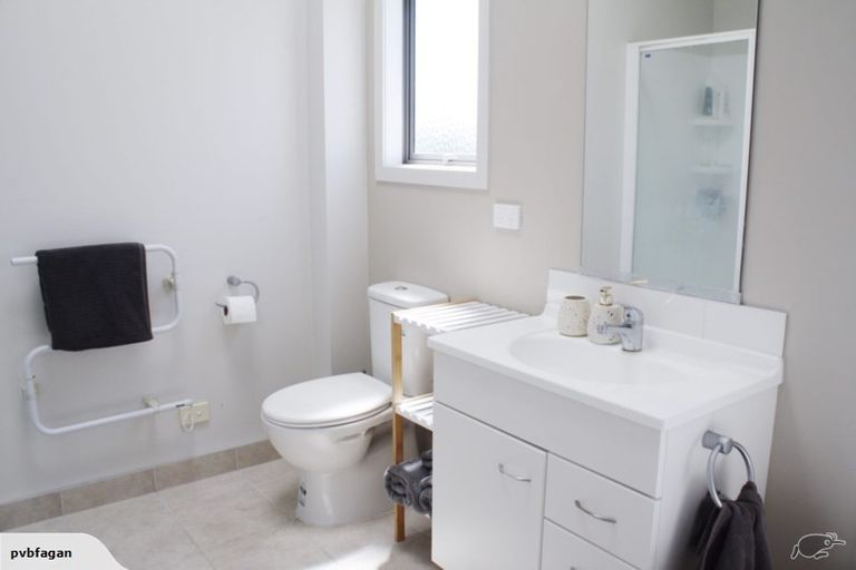 Photo of property in 38 Maratahu Street, Westown, New Plymouth, 4310