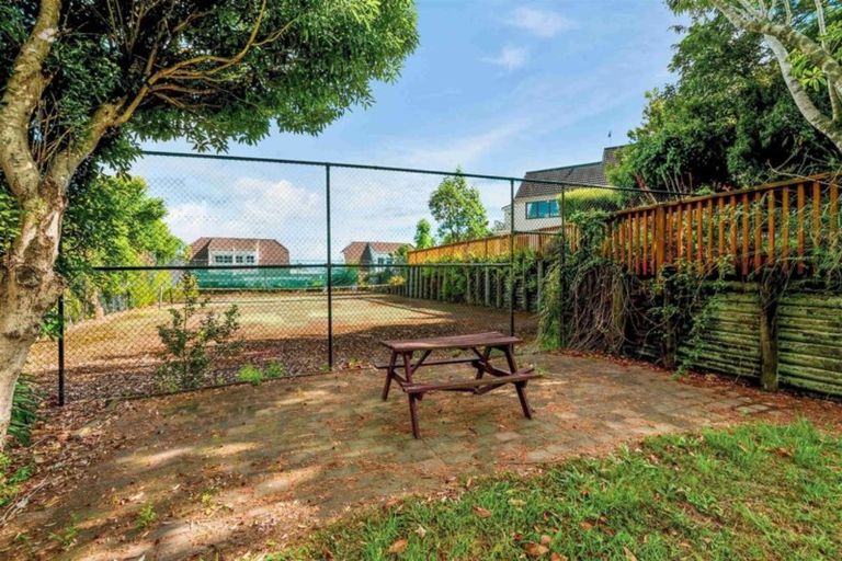 Photo of property in 124b Sandspit Road, Shelly Park, Auckland, 2014