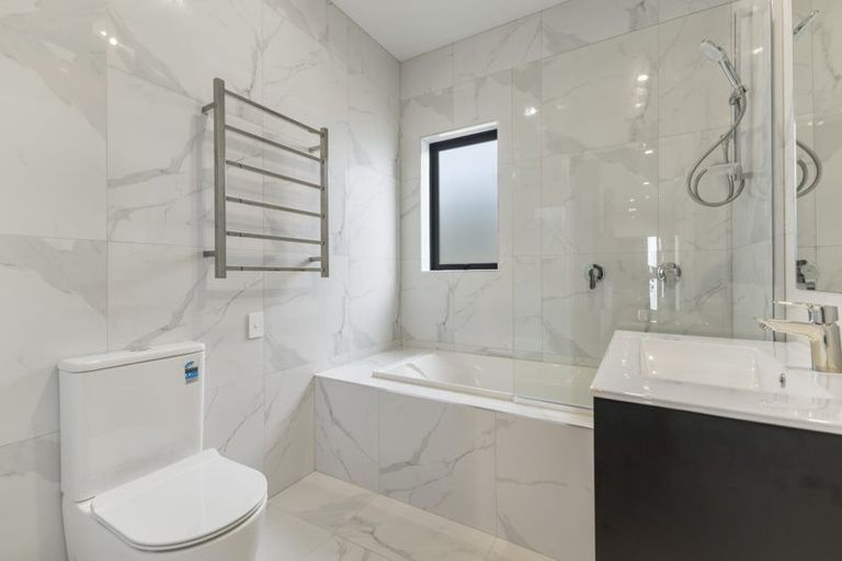 Photo of property in 36 Regis Park Drive, Pukekohe, 2120