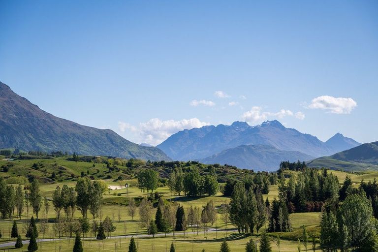 Photo of property in 16 Advance Terrace, Arrowtown, 9302