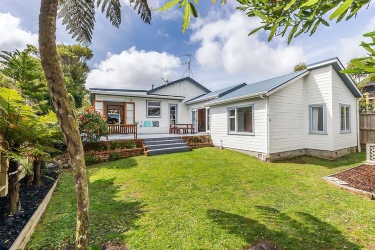 Photo of property in 32 Cooper Street, Karori, Wellington, 6012