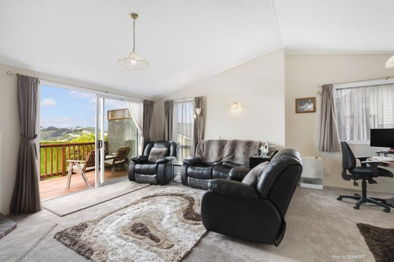 Photo of property in 6 Kekerenga Street, Strathmore Park, Wellington, 6022