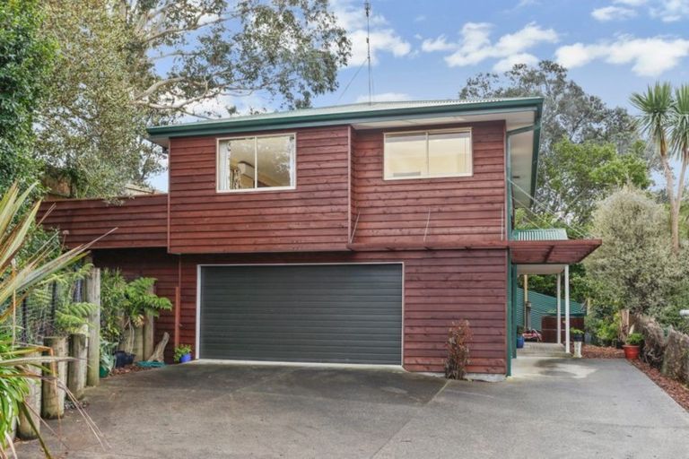 Photo of property in 1/7 Wiriana Place, Stanmore Bay, Whangaparaoa, 0932