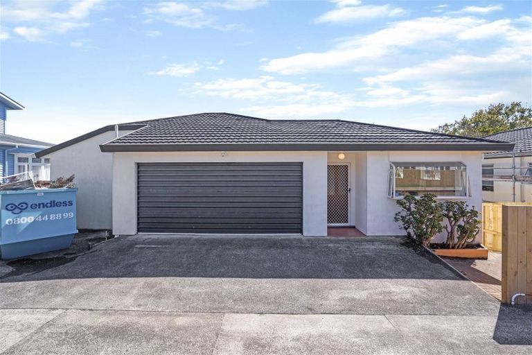 Photo of property in 2/29 Landscape Road, Papatoetoe, Auckland, 2025