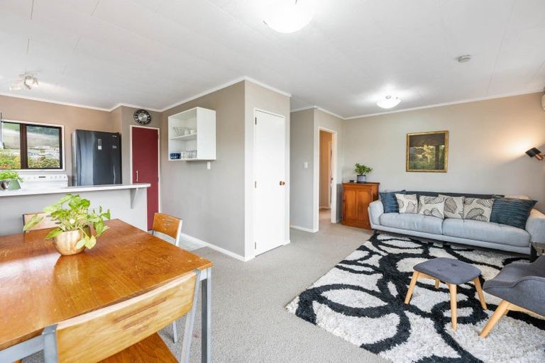 Photo of property in 2/26 Angela Place, Kinloch, Taupo, 3377