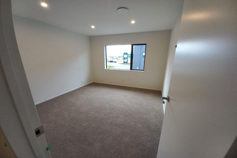 Photo of property in 3 Periko Way, Takanini, 2112