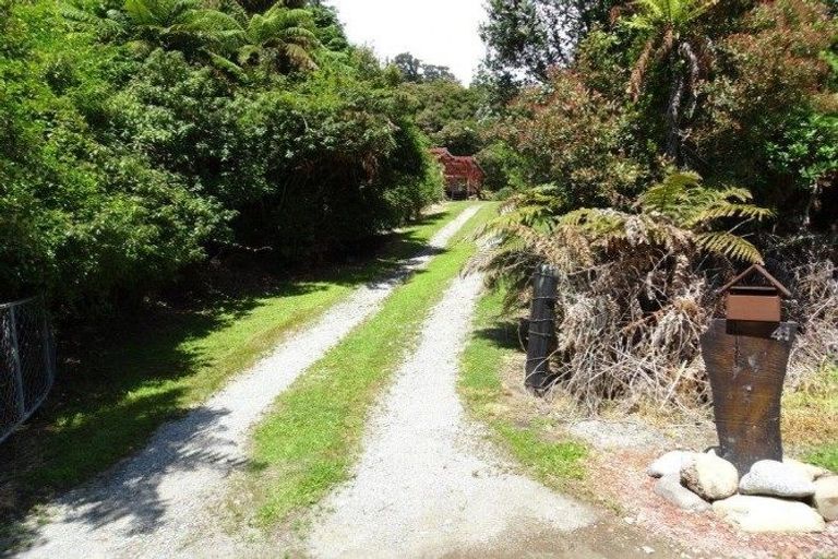 Photo of property in 41 Mcleods Road, Ross, 7885