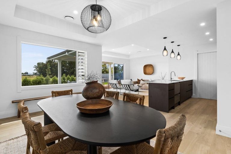 Photo of property in 129 Middle Road, Havelock North, 4130