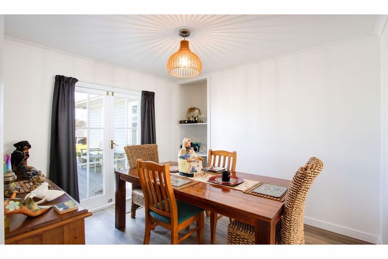 Photo of property in 33 Allen Berry Avenue, Pirimai, Napier, 4112