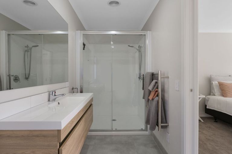 Photo of property in 10 Uku Way, Wharewaka, Taupo, 3330