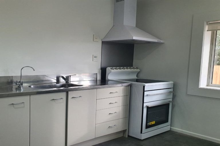 Photo of property in 2/16 South Street, Papakura, 2110