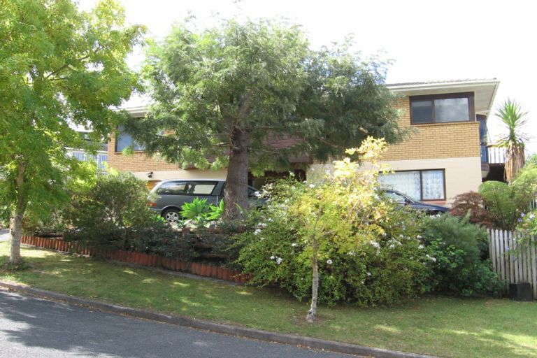 Photo of property in 3 Da Vinci Place, West Harbour, Auckland, 0618