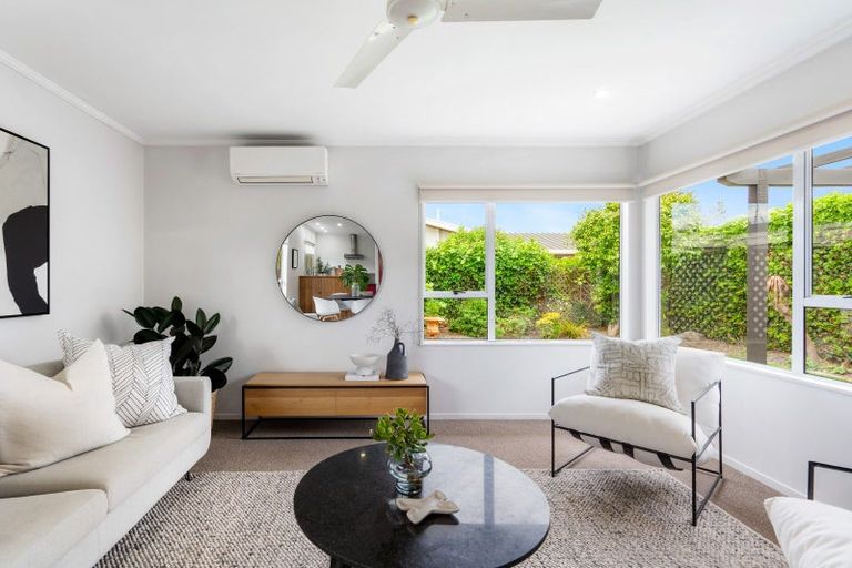 Photo of property in 1 Balmoral Street, Taradale, Napier, 4112