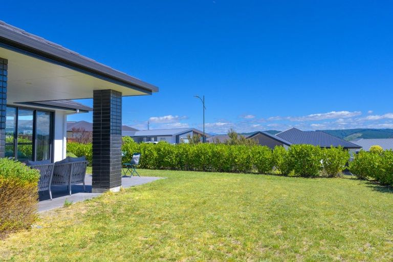 Photo of property in 43 Katania Heights, Brightwater, 7022