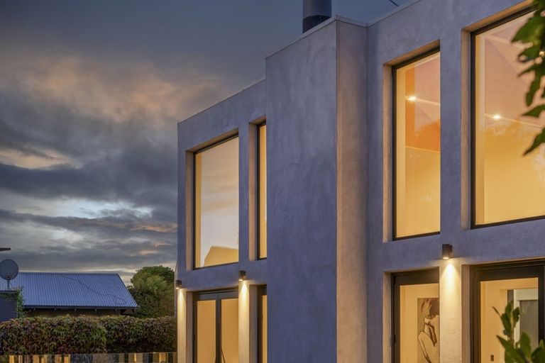 Photo of property in 100 Glandovey Road, Fendalton, Christchurch, 8052