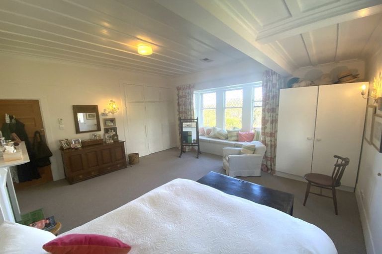 Photo of property in 25 Saint Michaels Crescent, Kelburn, Wellington, 6012