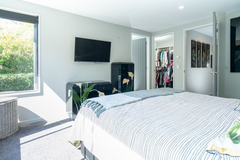 Photo of property in 6 Pukatea Close, Raumati Beach, Paraparaumu, 5032