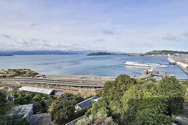 Photo of property in 143 Barnard Street, Wadestown, Wellington, 6012