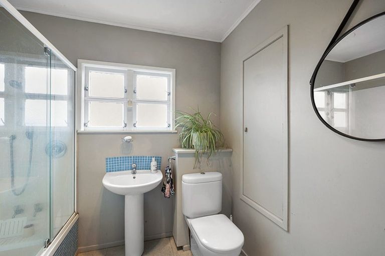 Photo of property in 4/184 Powderham Street, New Plymouth, 4310